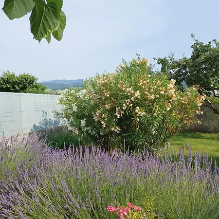 A 5 Minutes Des Ocres La Charite Gordes Roussillon *